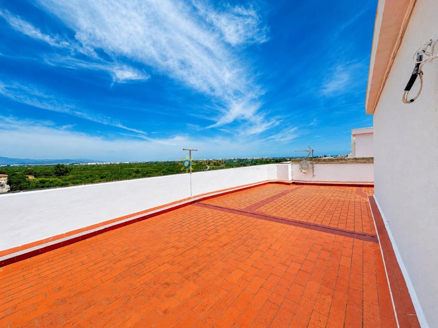 3 bedroom Apartment for sale in Oliva with garage - € 165,000 (Ref: 10008106)
