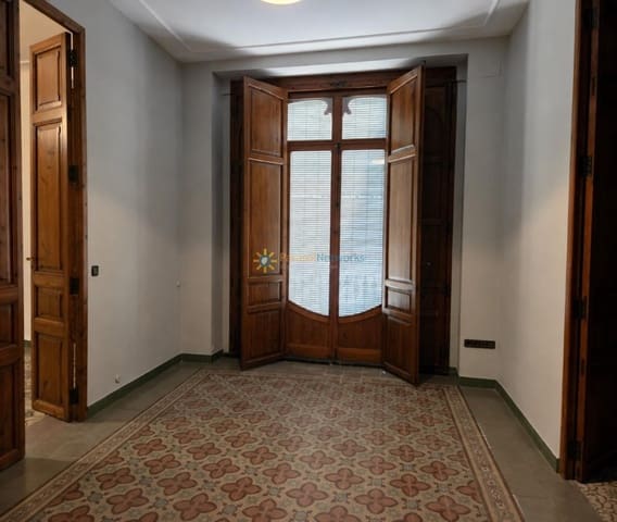 3 bedroom Flat for sale in Xàtiva with garage - € 365,000 (Ref: 10009698)