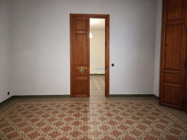 3 bedroom Flat for sale in Xàtiva with garage - € 365,000 (Ref: 10009698)