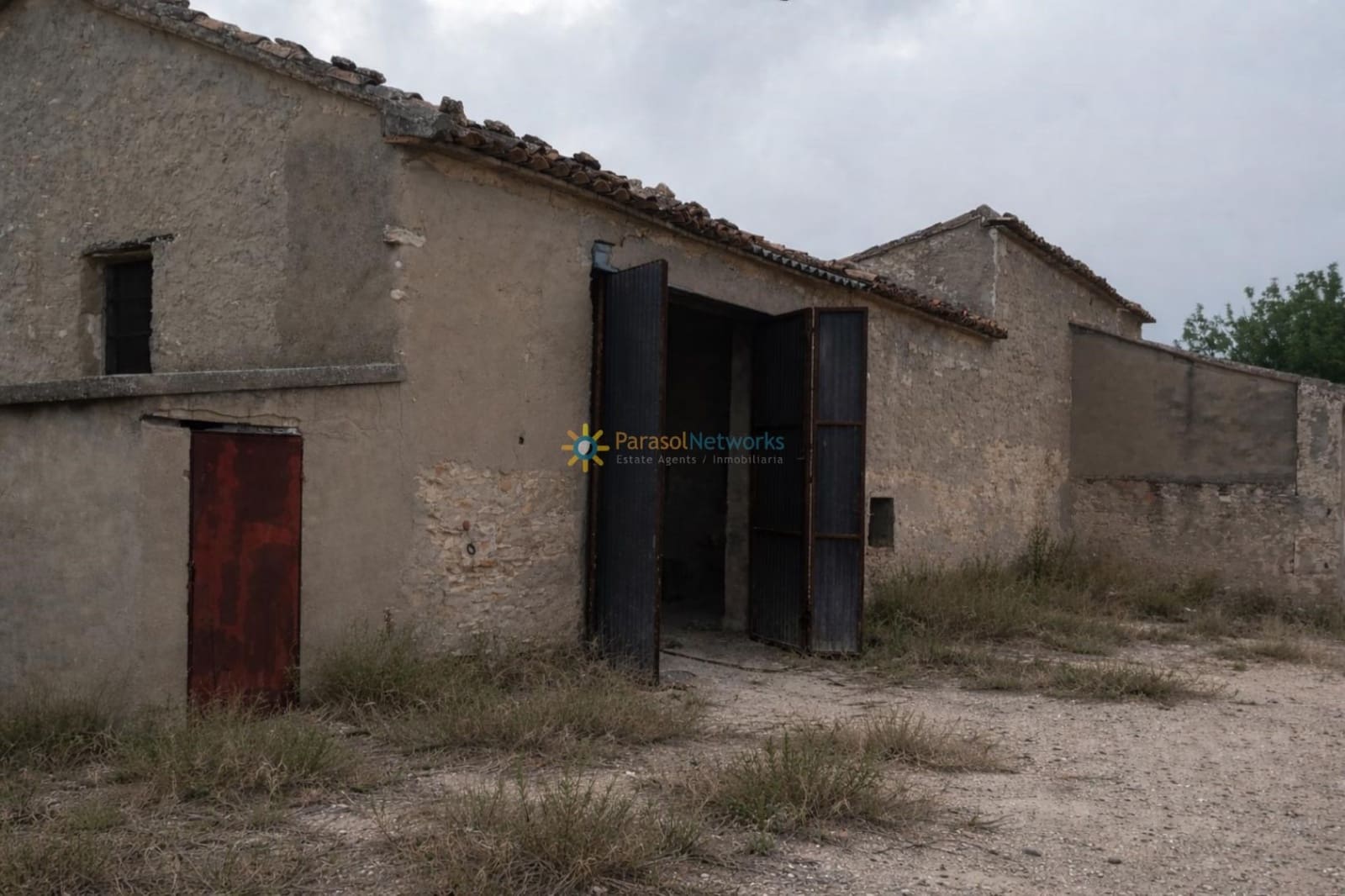 Finka/Dom wiejski na sprzedaż w Albaida z garażem - 375 000 € (Ref: 10009911)