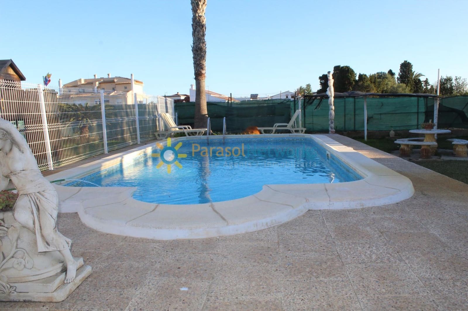 3 bedroom Villa for rent in Oliva with pool - € 800 (Ref: 10009979)