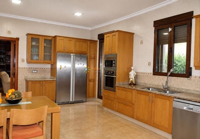 4 Zimmer Villa zu verkaufen in Bufalí mit Pool Garage - 450.000 € (Ref: 10012148)