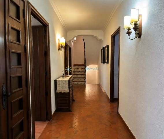 5 bedroom Villa for sale in Ontinyent with pool garage - € 440,000 (Ref: 10012420)