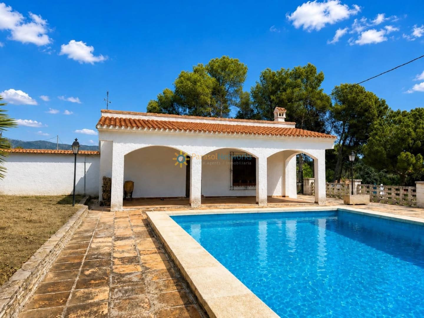 5 makuuhuone Huvila myytävänä paikassa Ontinyent mukana uima-altaan 
autotalli - 440 000 € (Ref: 10012420)
