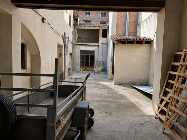 8 soverom Hus til salgs i Alcàntera de Xúquer - € 200 000 (Ref: 10015860)