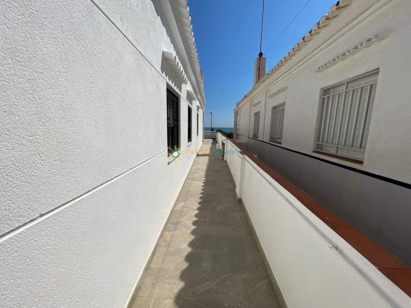 4 Zimmer Villa zu vermieten in Miramar mit Garage - 1.800 € (Ref: 10016511)