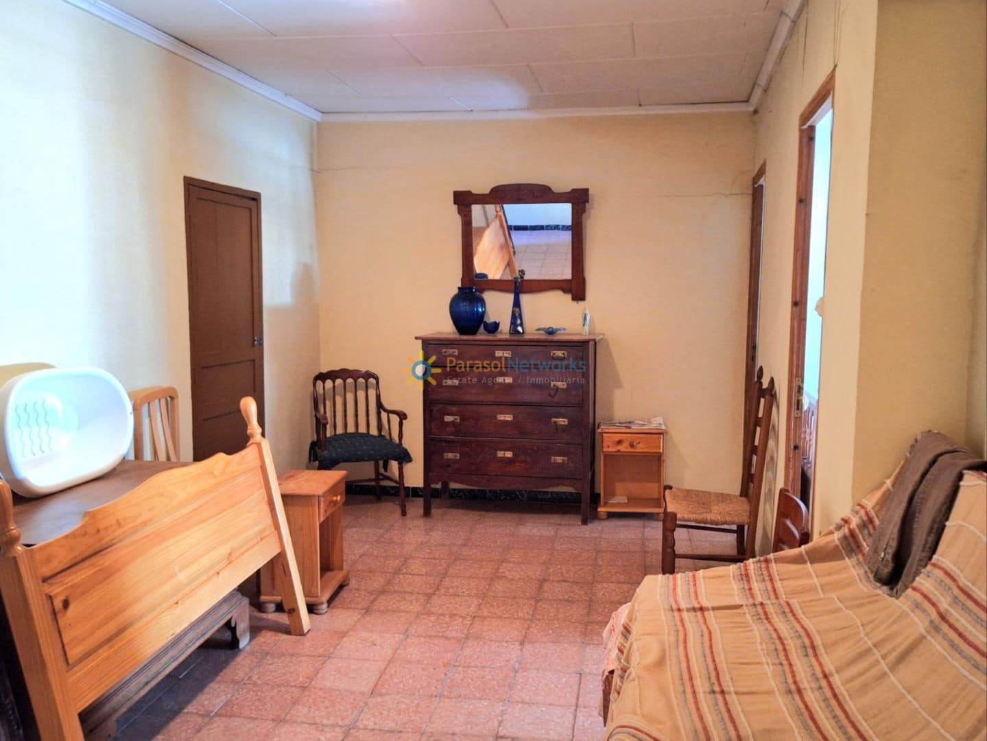5 bedroom Townhouse for sale in Montaverner with garage - € 92,000 (Ref: 10016830)