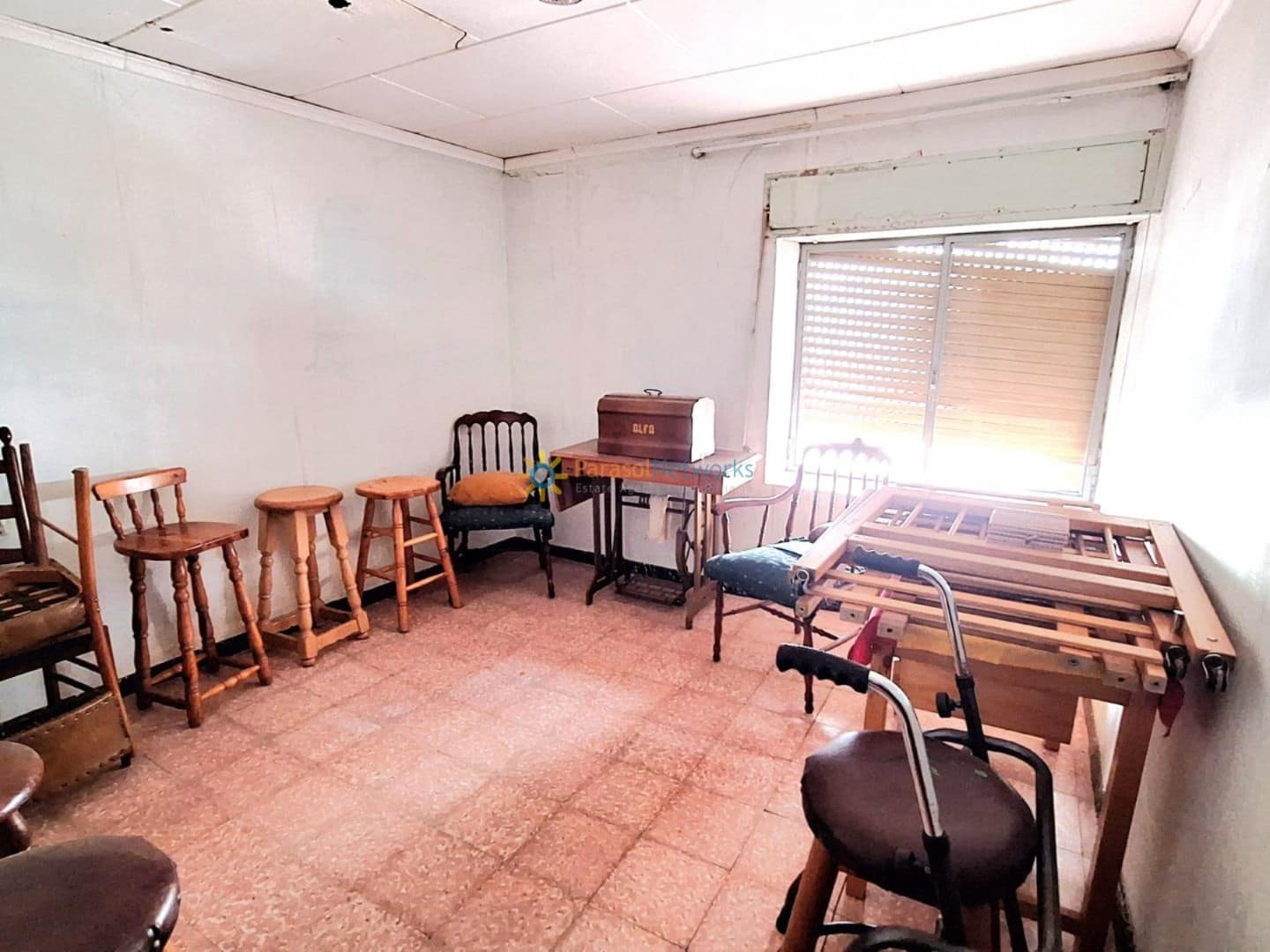 5 bedroom Townhouse for sale in Montaverner with garage - € 92,000 (Ref: 10016830)