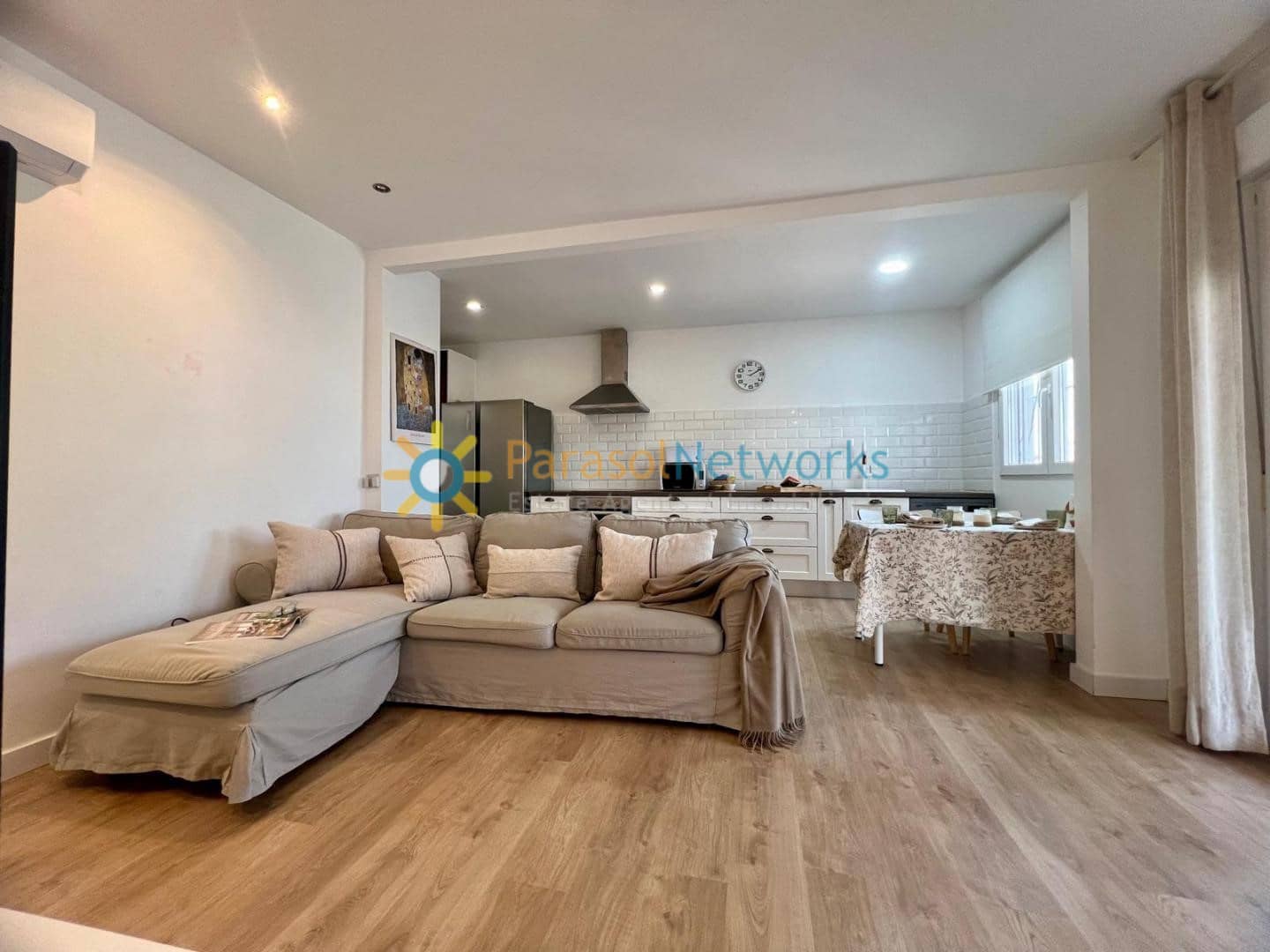 3 bedroom Apartment for rent in Oliva - € 750 (Ref: 10021187)