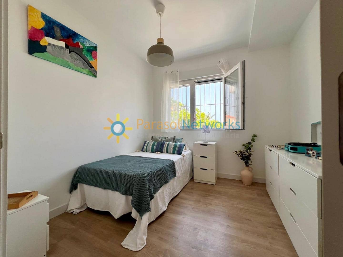 3 bedroom Apartment for rent in Oliva - € 750 (Ref: 10021187)