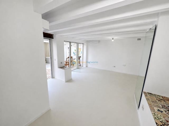 5 makuuhuone Omakotitalo myytävänä paikassa Oliva Pueblo, Oliva - 245 000 € (Ref: 10021404)