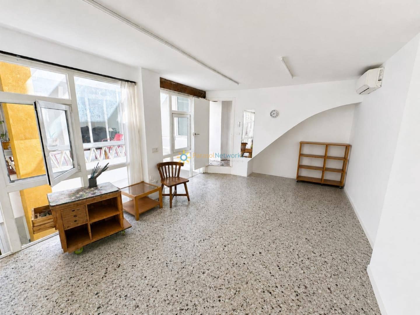 5 makuuhuone Omakotitalo myytävänä paikassa Oliva - 245 000 € (Ref: 10021404)