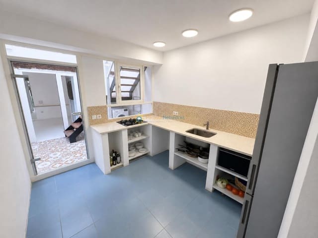 5 makuuhuone Omakotitalo myytävänä paikassa Oliva Pueblo, Oliva - 245 000 € (Ref: 10021404)