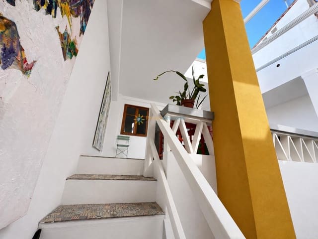 5 makuuhuone Omakotitalo myytävänä paikassa Oliva Pueblo, Oliva - 245 000 € (Ref: 10021404)