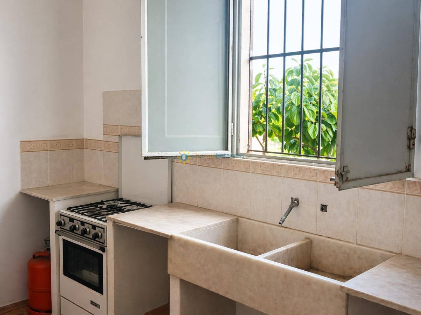 1 bedroom Townhouse for sale in Albaida with garage - € 100,000 (Ref: 10021685)