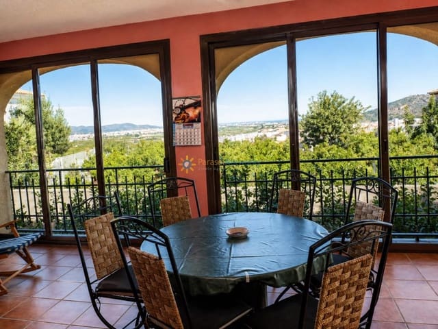 Chalet de 5 habitaciones en La Font d'En Carròs en venta con piscina garaje - 560.000 € (Ref: 10023104)