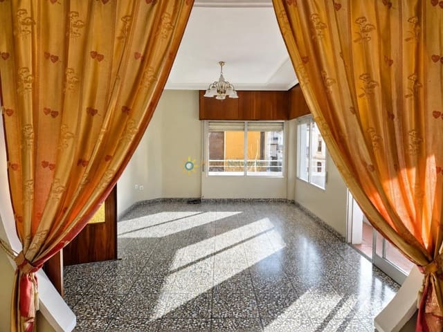 4 bedroom Apartment for sale in Oliva Pueblo, Oliva - € 165,000 (Ref: 10023352)
