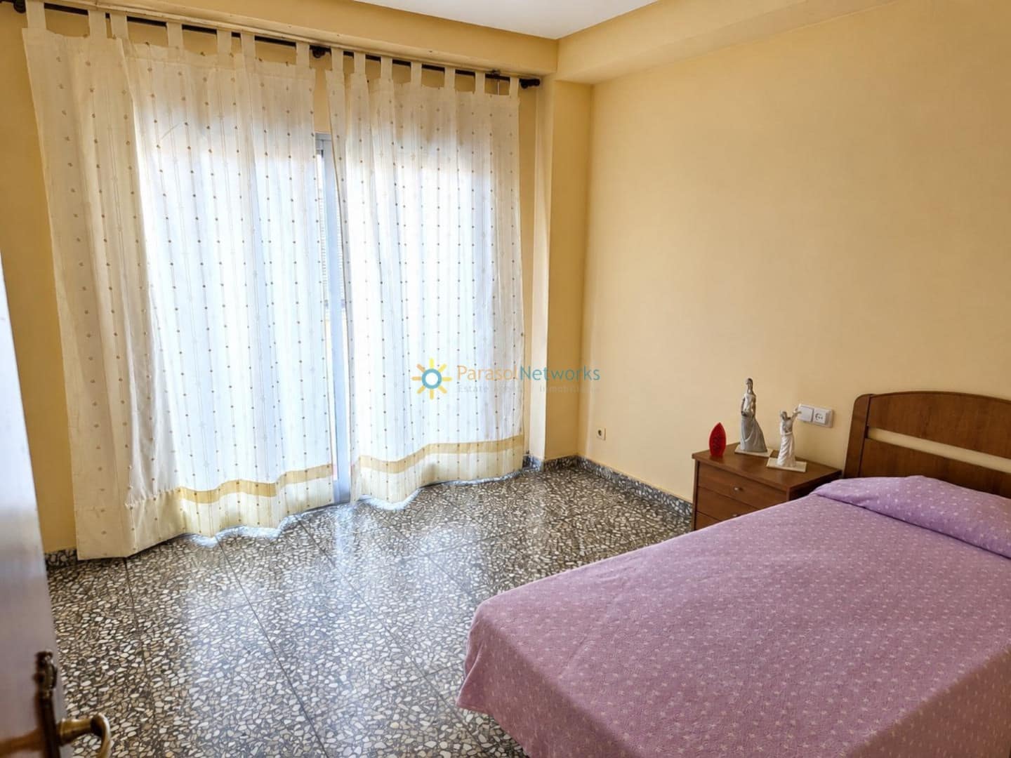 4 bedroom Apartment for sale in Oliva - € 165,000 (Ref: 10023352)