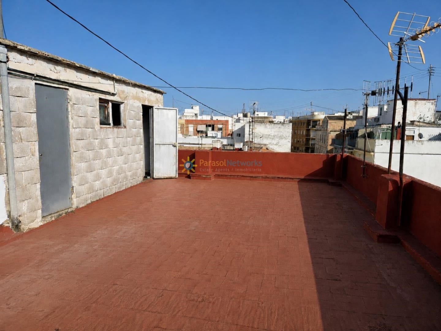 4 bedroom Apartment for sale in Oliva - € 165,000 (Ref: 10023352)