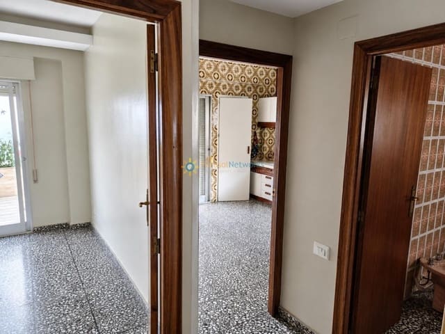 4 bedroom Apartment for sale in Oliva Pueblo, Oliva - € 165,000 (Ref: 10023352)