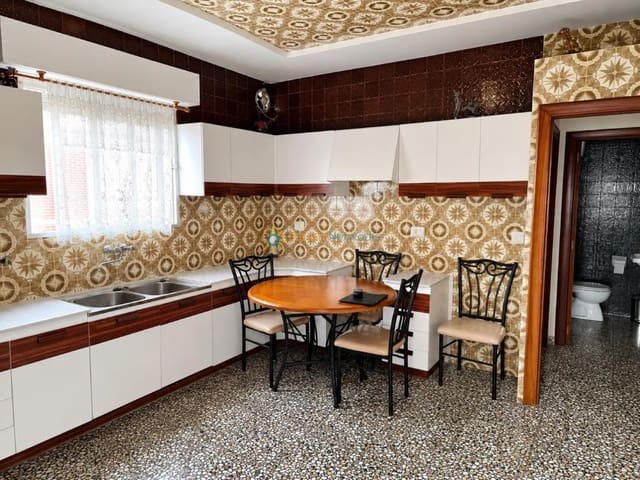 4 bedroom Apartment for sale in Oliva Pueblo, Oliva - € 165,000 (Ref: 10023352)
