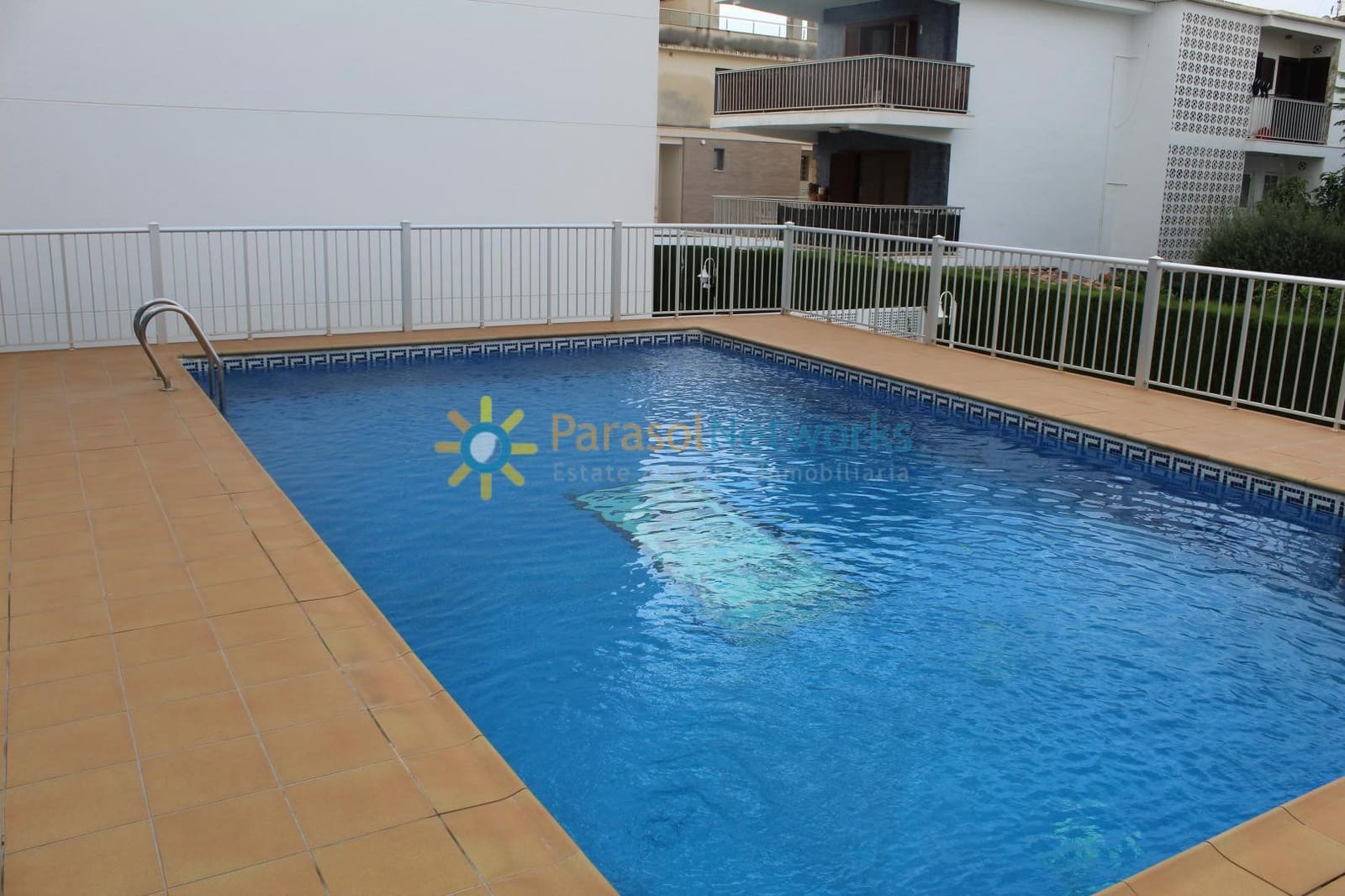 2 Zimmer Apartment zu vermieten in Oliva mit Pool Garage - 500 € (Ref: 10023398)