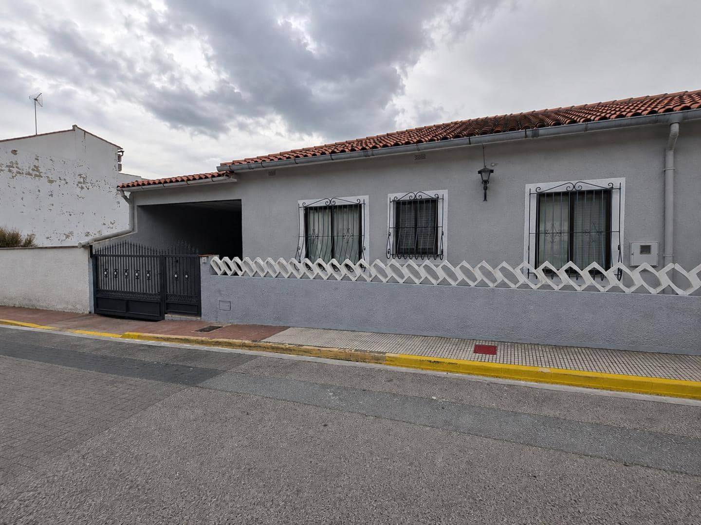 7 quarto Moradia para venda em L'Atzuvia com garagem - 350 000 € (Ref: 10024433)