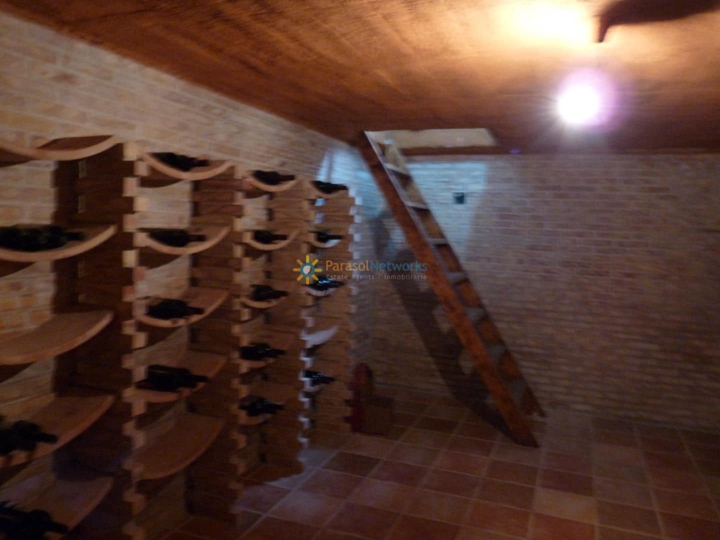 8 chambre Villa/Maison à vendre à Oliva avec garage - 550 000 € (Ref: 10024944)