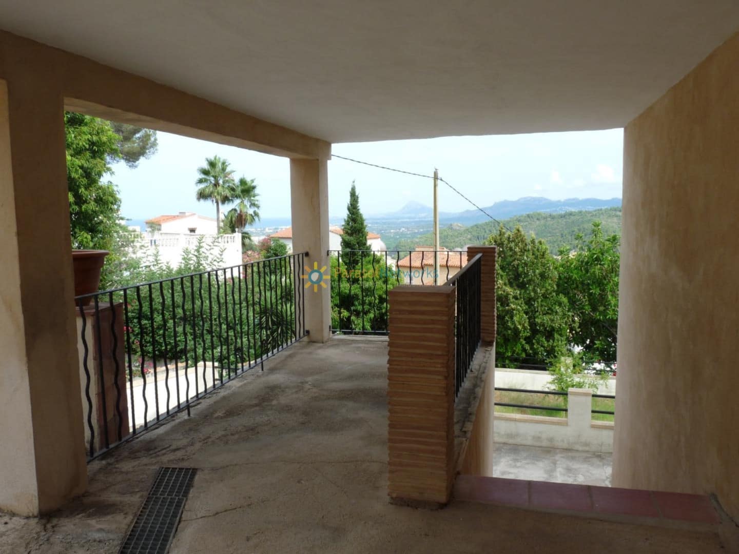 8 chambre Villa/Maison à vendre à Oliva avec garage - 550 000 € (Ref: 10024944)