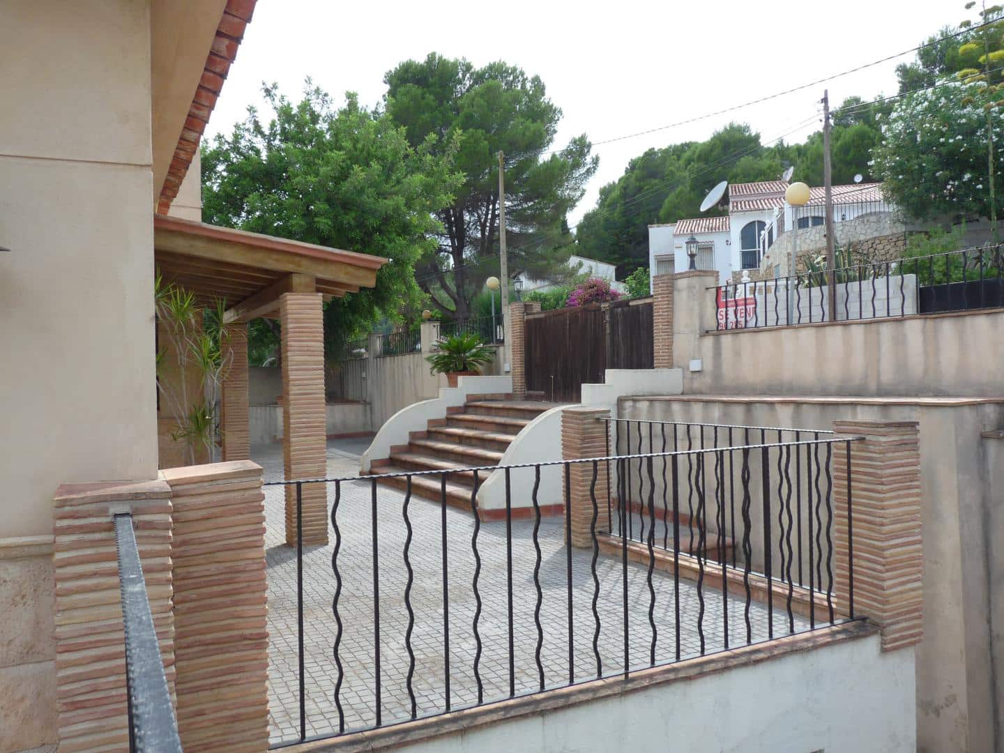 8 chambre Villa/Maison à vendre à Oliva avec garage - 550 000 € (Ref: 10024944)