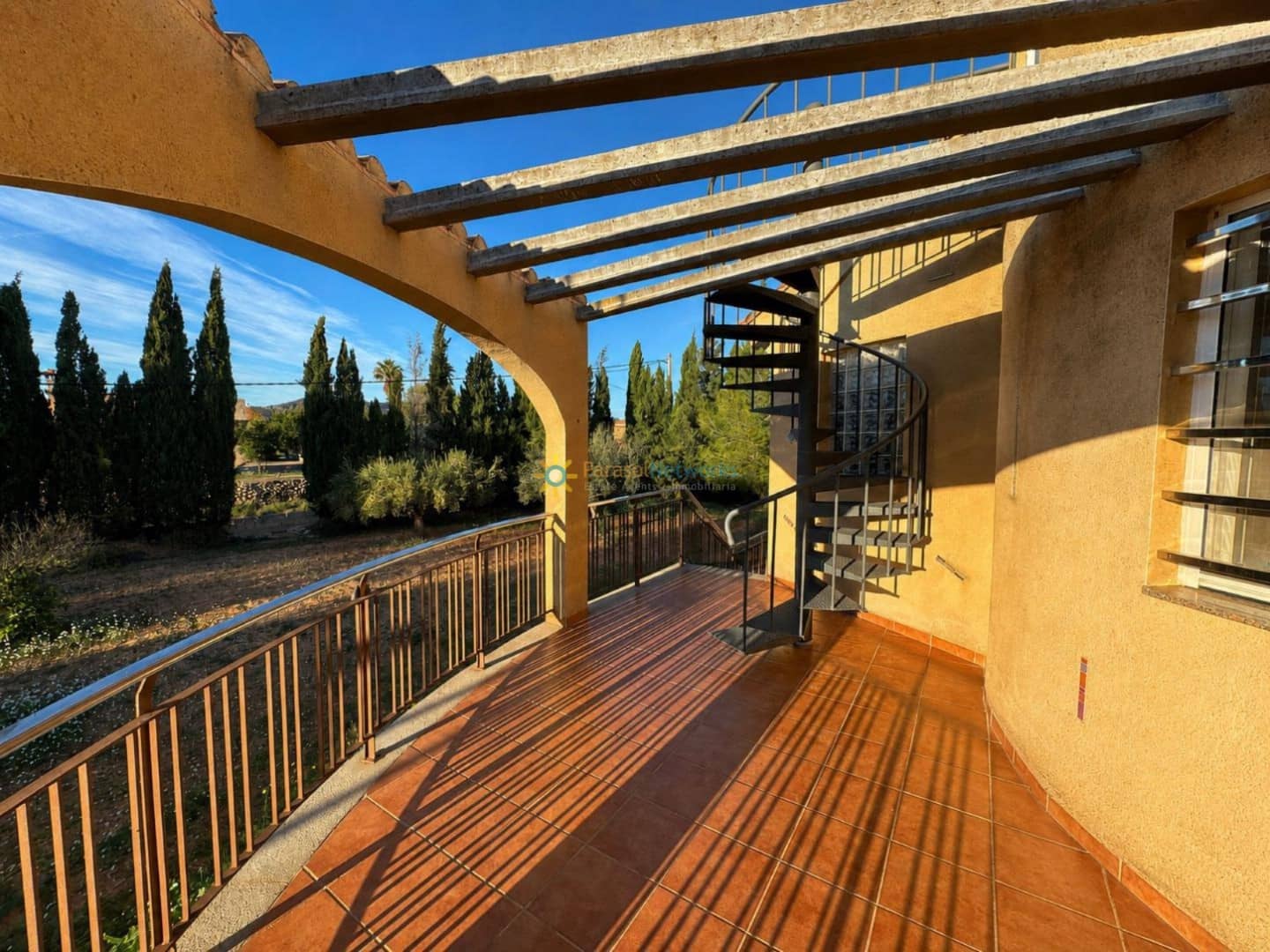 4 quarto Moradia para venda em Beniganim com garagem - 375 000 € (Ref: 10026241)
