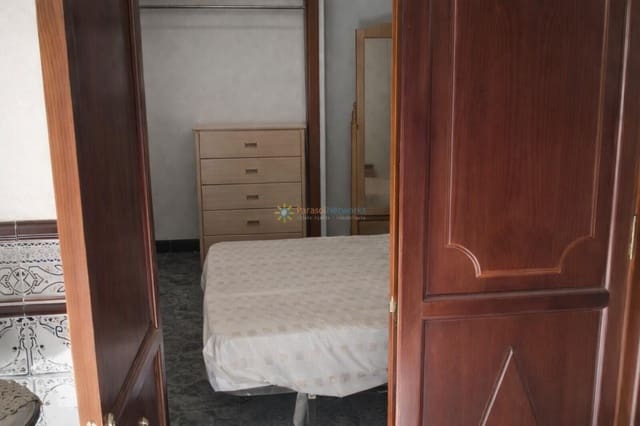 5 bedroom Townhouse for sale in L'Olleria - € 57,000 (Ref: 10026564)