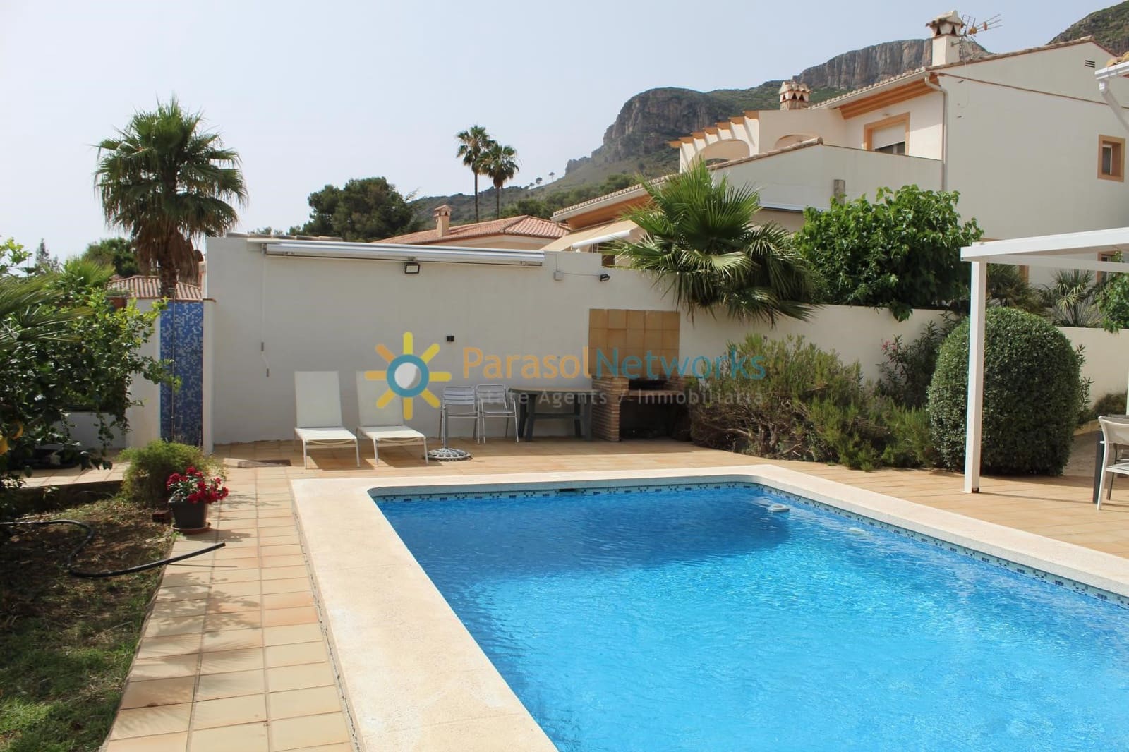 4 slaapkamer Villa te huur in Barx met zwembad garage - € 1.200 (Ref: 10026601)