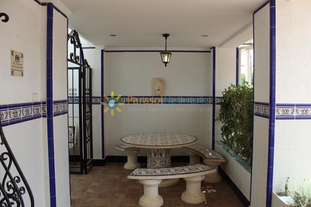 3 bedroom Villa for rent in Oliva Nova, Oliva with garage - € 750 (Ref: 10029578)