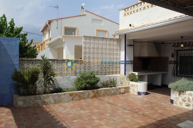 3 bedroom Villa for rent in Oliva Nova, Oliva with garage - € 750 (Ref: 10029578)