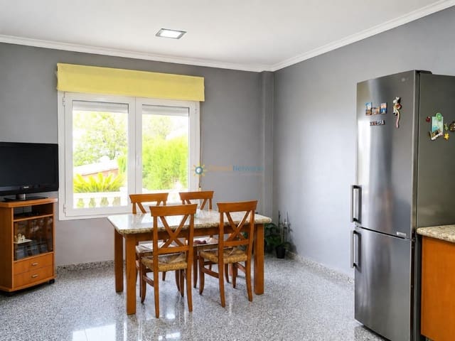 4 Zimmer Villa zu verkaufen in L'Olleria mit Garage - 280.000 € (Ref: 10029842)