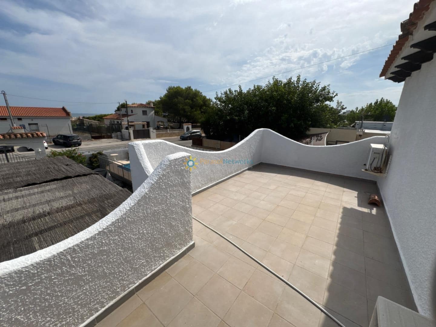 3 sypialnia Dom szeregowy do wynajęcia w Denia z basenem garażem - 850 € (Ref: 10031318)