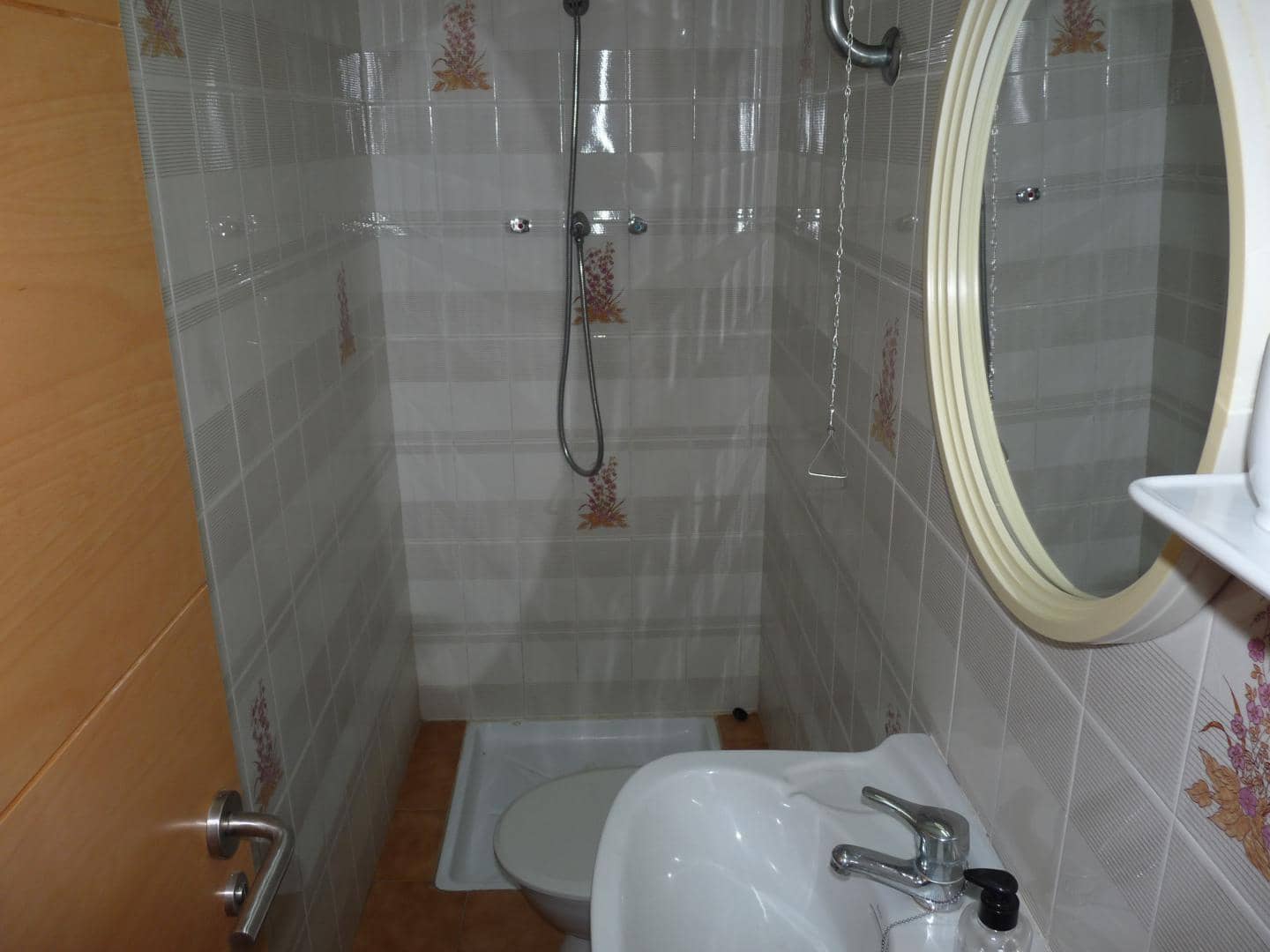 4 soveværelse Villa til leje i Oliva med garage - € 650 (Ref: 10032230)