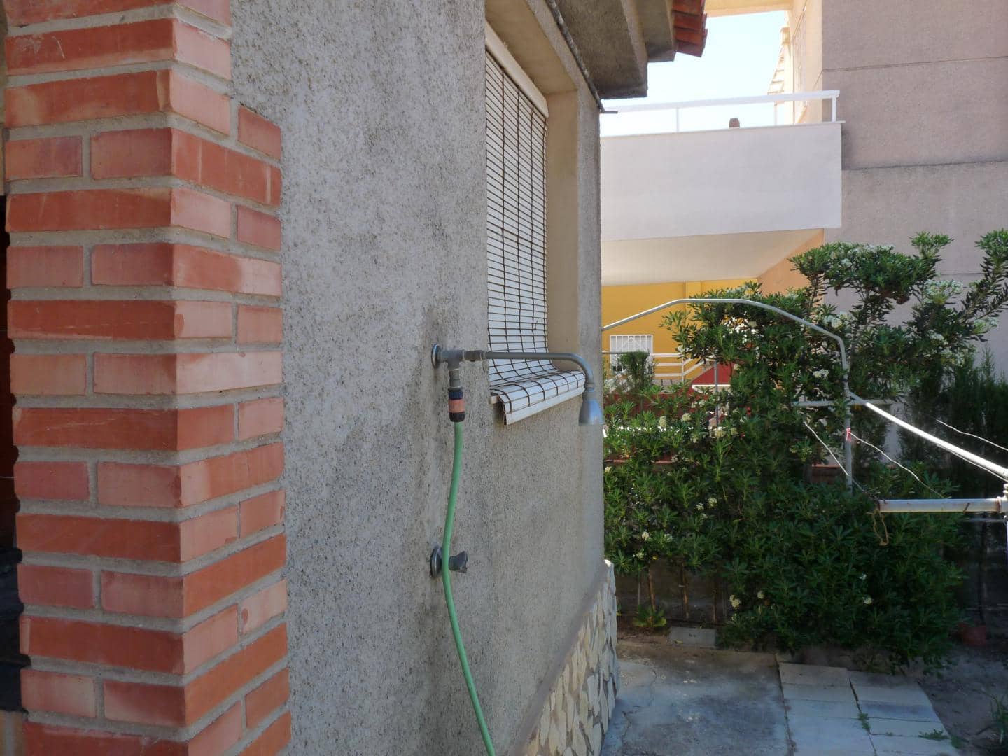 4 soveværelse Villa til leje i Oliva med garage - € 650 (Ref: 10032230)