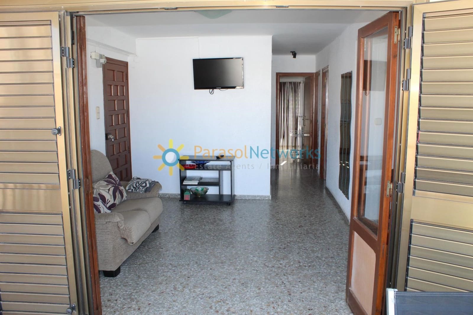 Apartamento de 3 habitaciones en Oliva en alquiler - 550 € (Ref: 10033140)