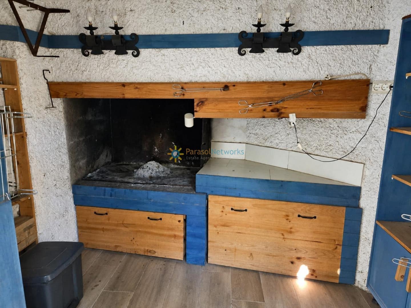 3 soveværelse Villa til salg i Carcer med swimmingpool garage - € 198.000 (Ref: 10033287)
