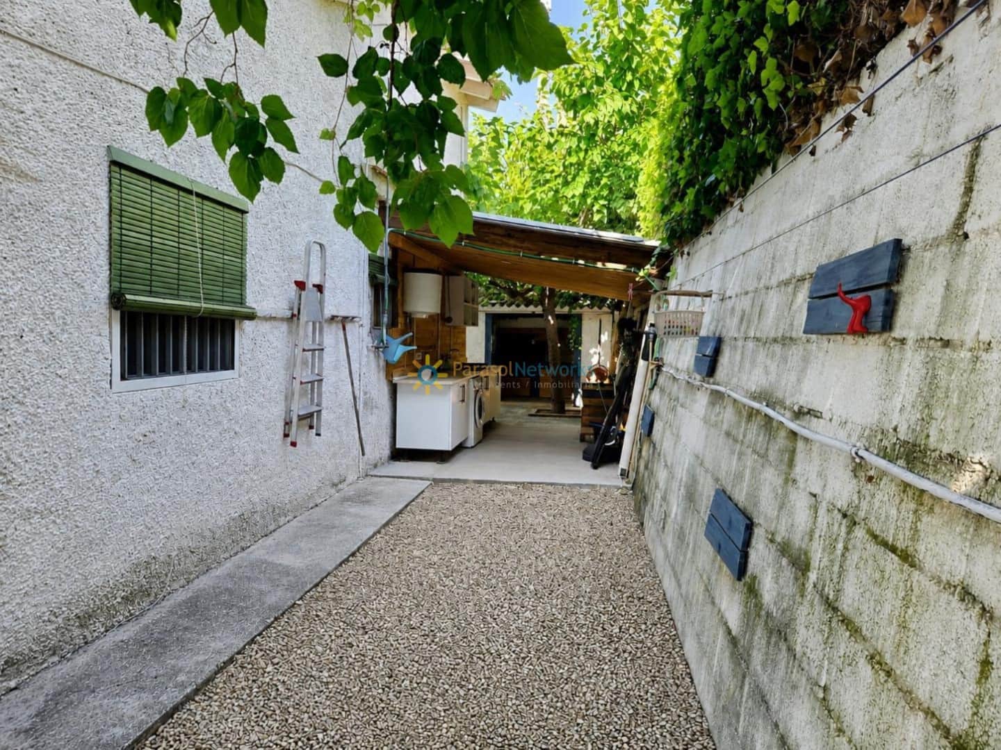 3 soveværelse Villa til salg i Carcer med swimmingpool garage - € 198.000 (Ref: 10033287)