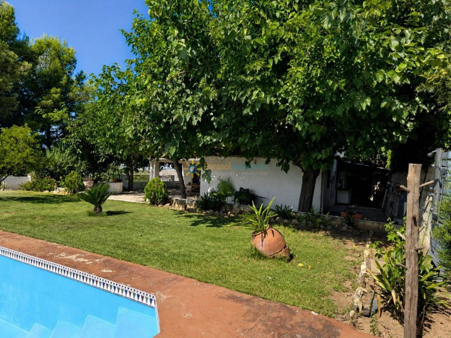 3 soveværelse Villa til salg i Carcer med swimmingpool garage - € 198.000 (Ref: 10033287)