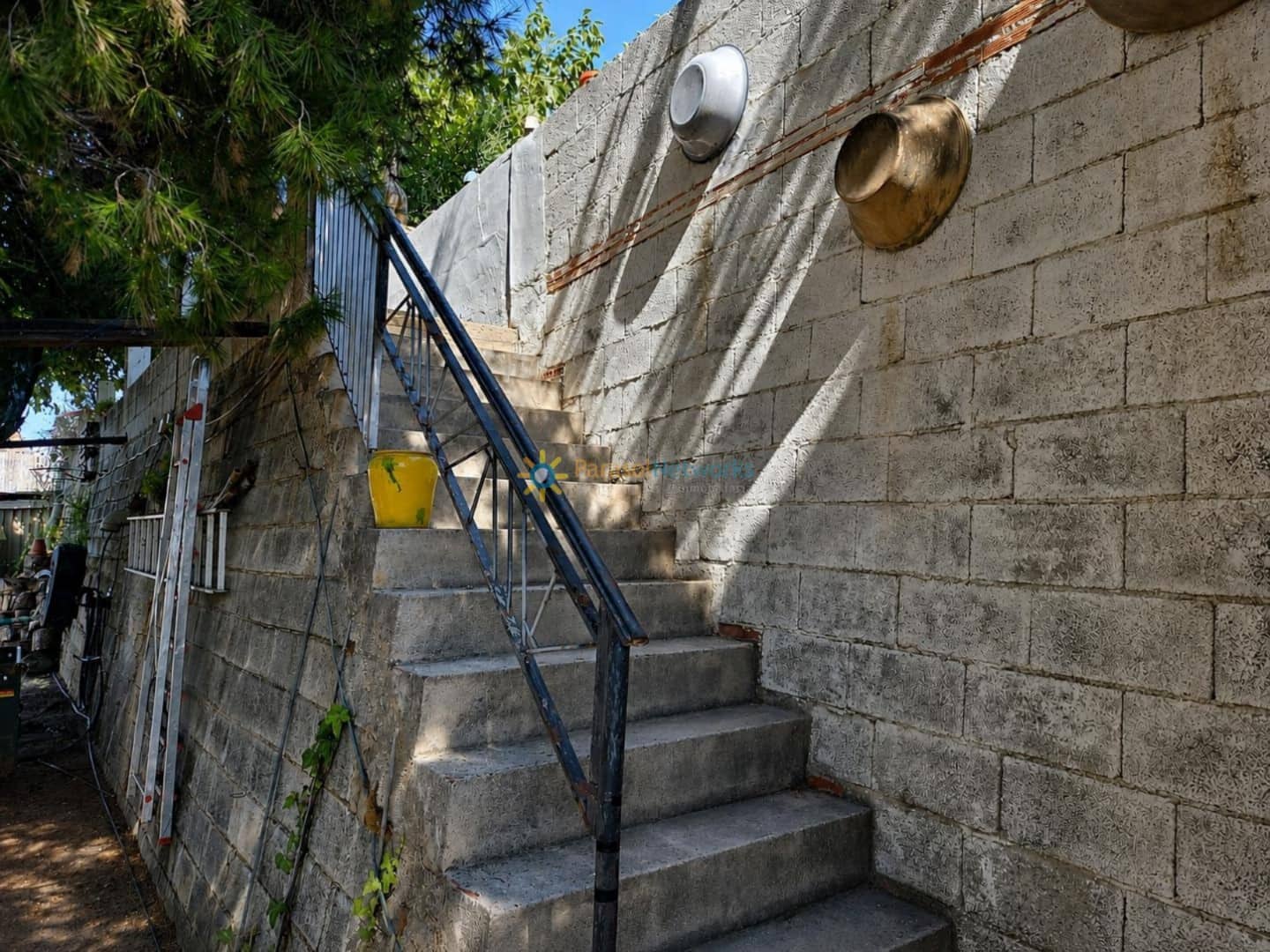3 soveværelse Villa til salg i Carcer med swimmingpool garage - € 198.000 (Ref: 10033287)