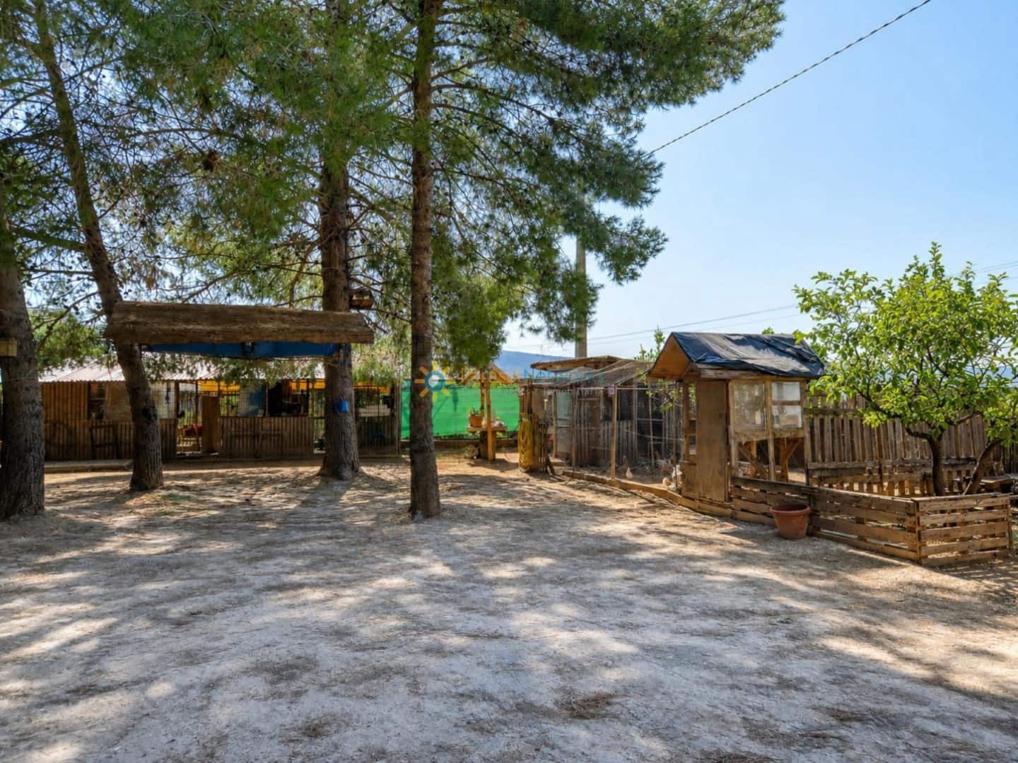 3 soveværelse Villa til salg i Carcer med swimmingpool garage - € 198.000 (Ref: 10033287)