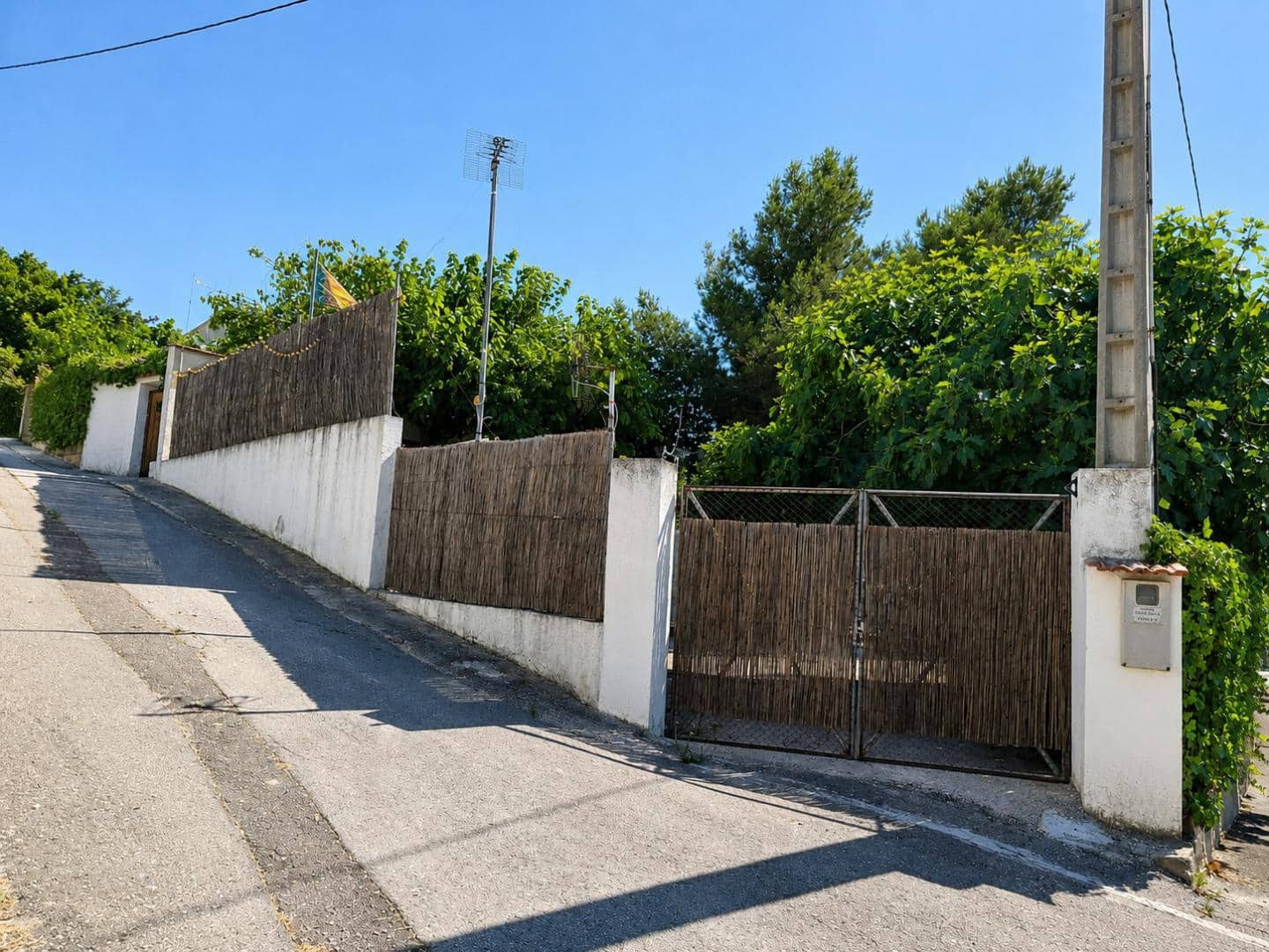 3 soveværelse Villa til salg i Carcer med swimmingpool garage - € 198.000 (Ref: 10033287)