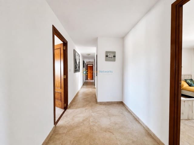 6 soveværelse Villa til salg i L'Olleria med swimmingpool garage - € 485.000 (Ref: 10034466)