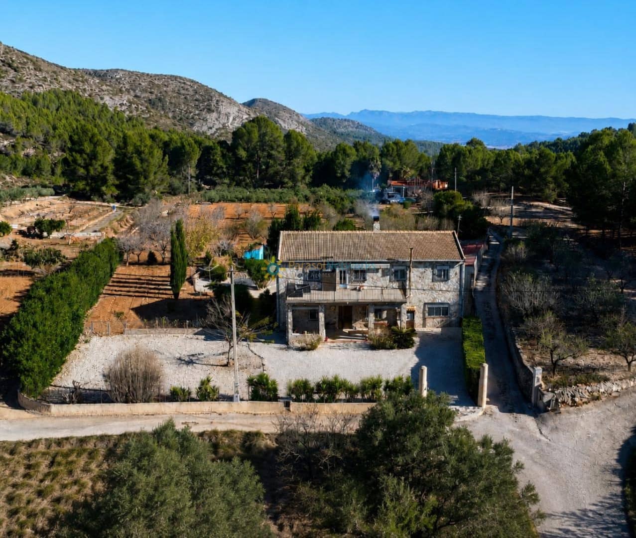 6 soveværelse Villa til salg i L'Olleria med swimmingpool garage - € 485.000 (Ref: 10034466)