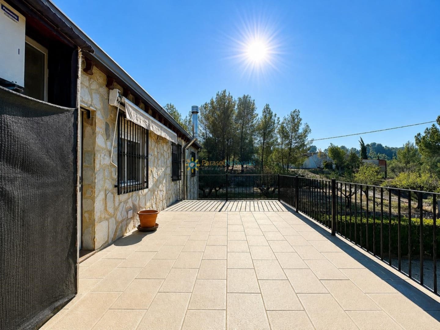 6 soveværelse Villa til salg i L'Olleria med swimmingpool garage - € 485.000 (Ref: 10034466)