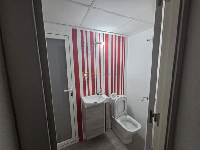 Yritys myytävänä paikassa Gandia - 420 000 € (Ref: 10036202)